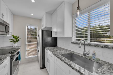 2004 Lakeland Drive Canyon Lake TX 78133