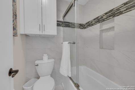 2004 Lakeland Drive Canyon Lake TX 78133