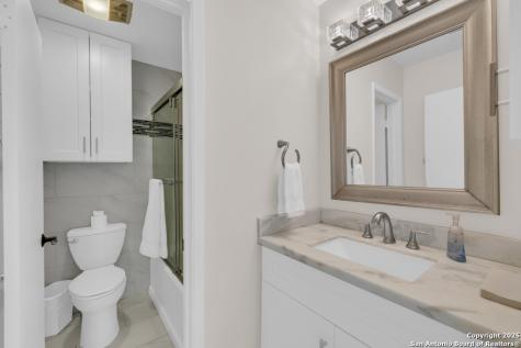 2004 Lakeland Drive Canyon Lake TX 78133