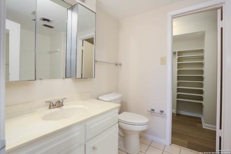 3102 Eisenhauer San Antonio TX 78209