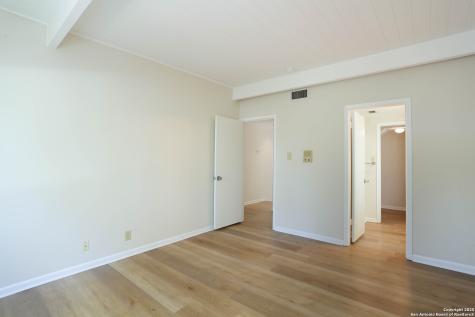 3102 Eisenhauer San Antonio TX 78209