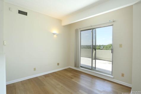 3102 Eisenhauer San Antonio TX 78209