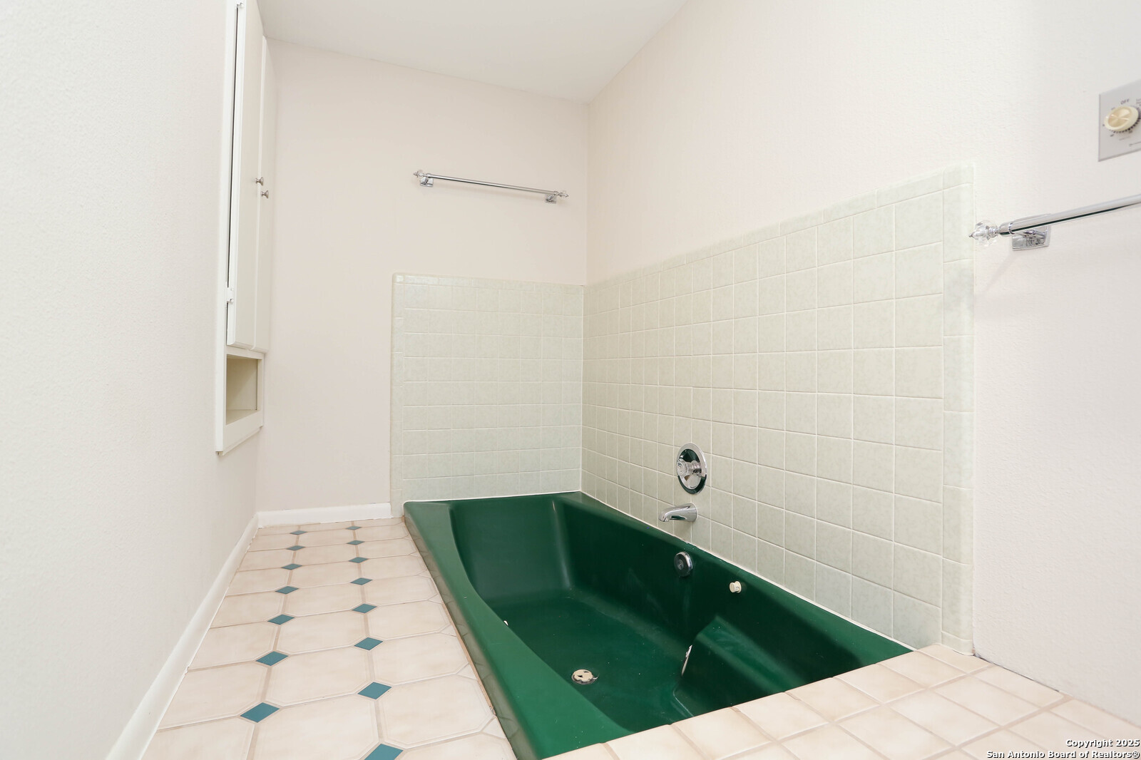 3102 Eisenhauer San Antonio TX 78209