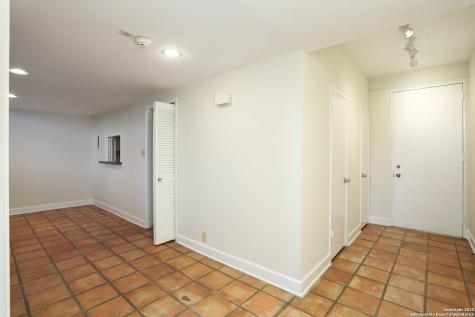 3102 Eisenhauer San Antonio TX 78209