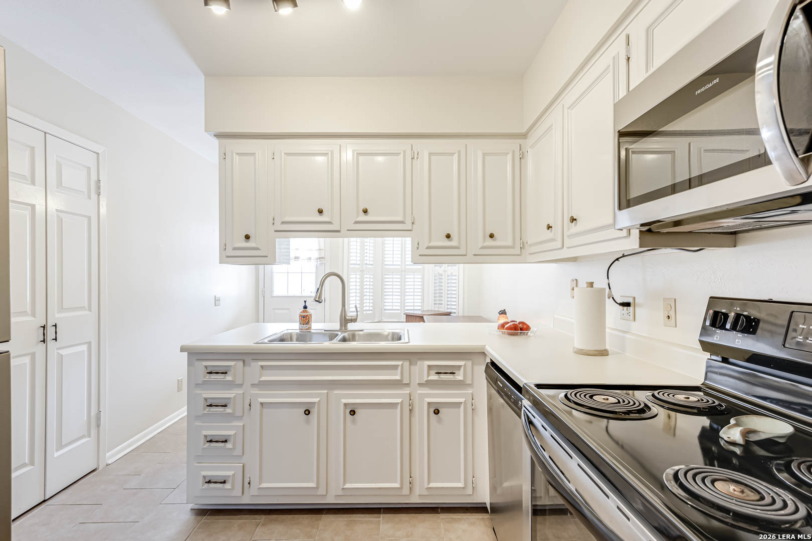 8415 Fredericksburg San Antonio TX 78229