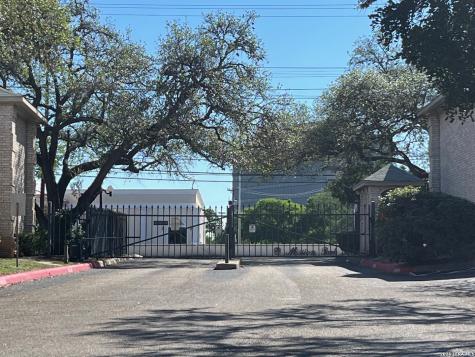 8415 Fredericksburg San Antonio TX 78229