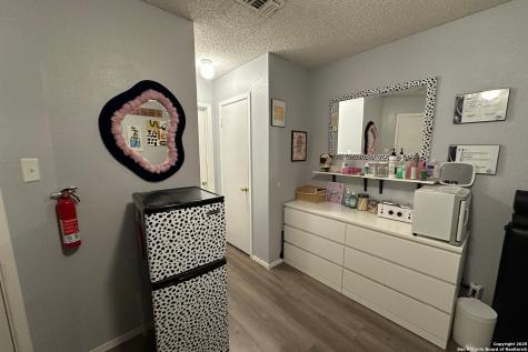 10527 Perrin Beitel San Antonio TX 78217