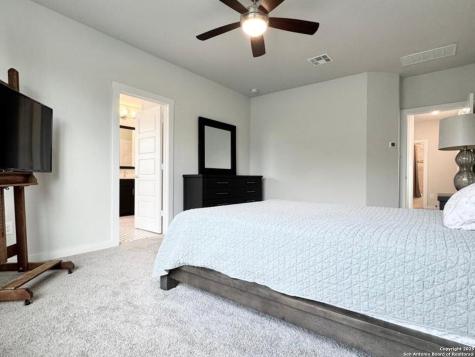 5843 Whitby Road San Antonio TX 78240