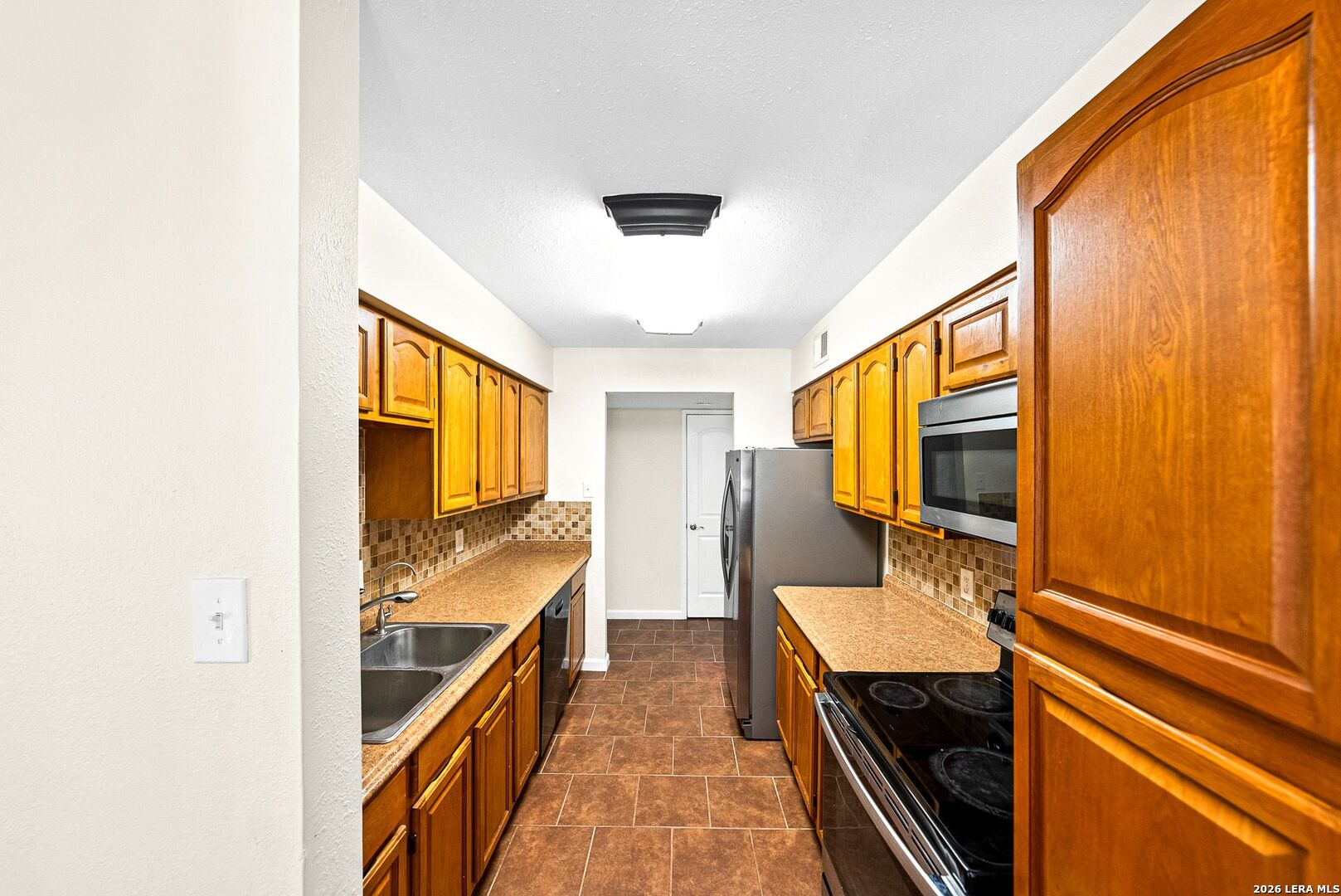 8702 Village Drive San Antonio TX 78217