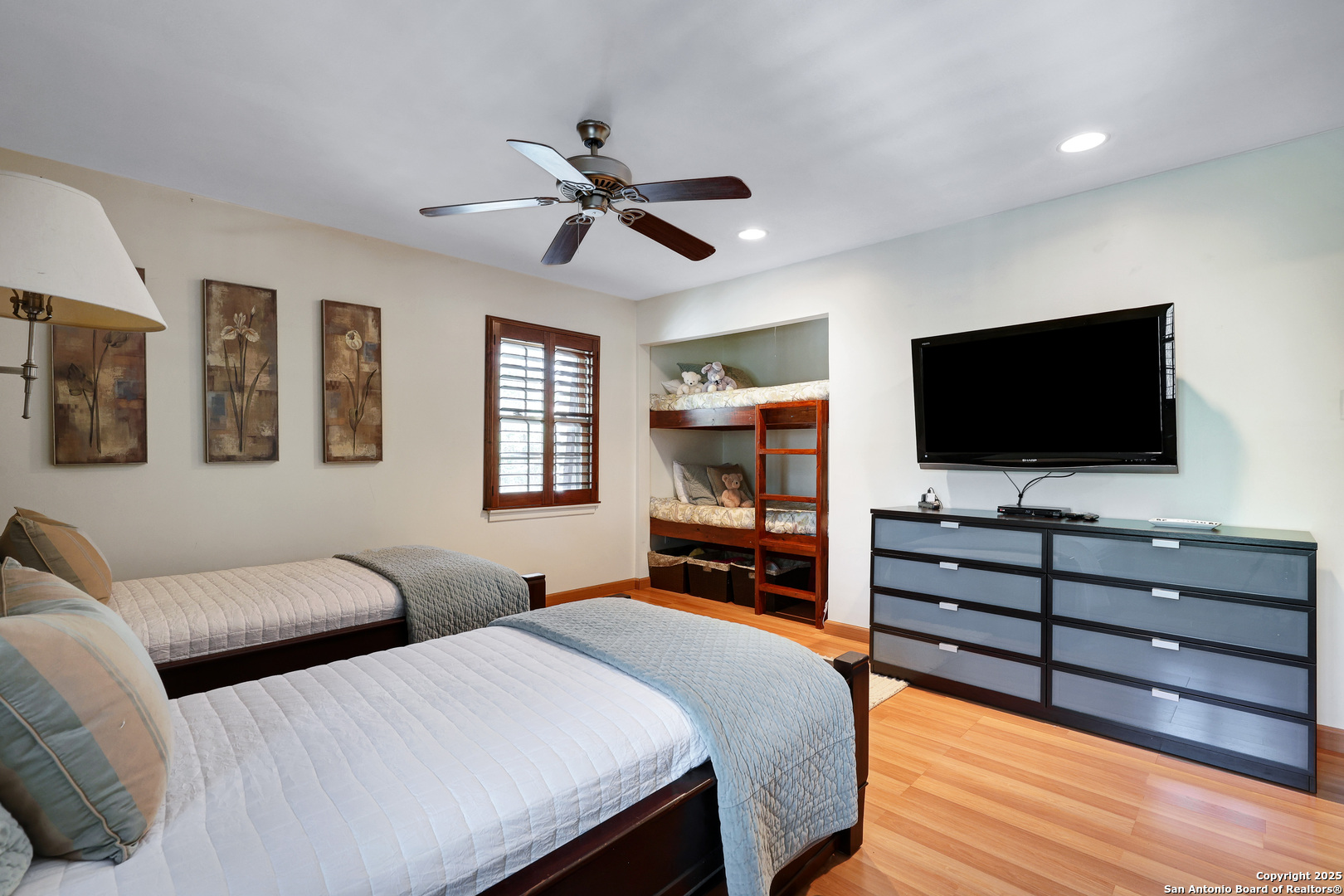 8715 Starcrest San Antonio TX 78217