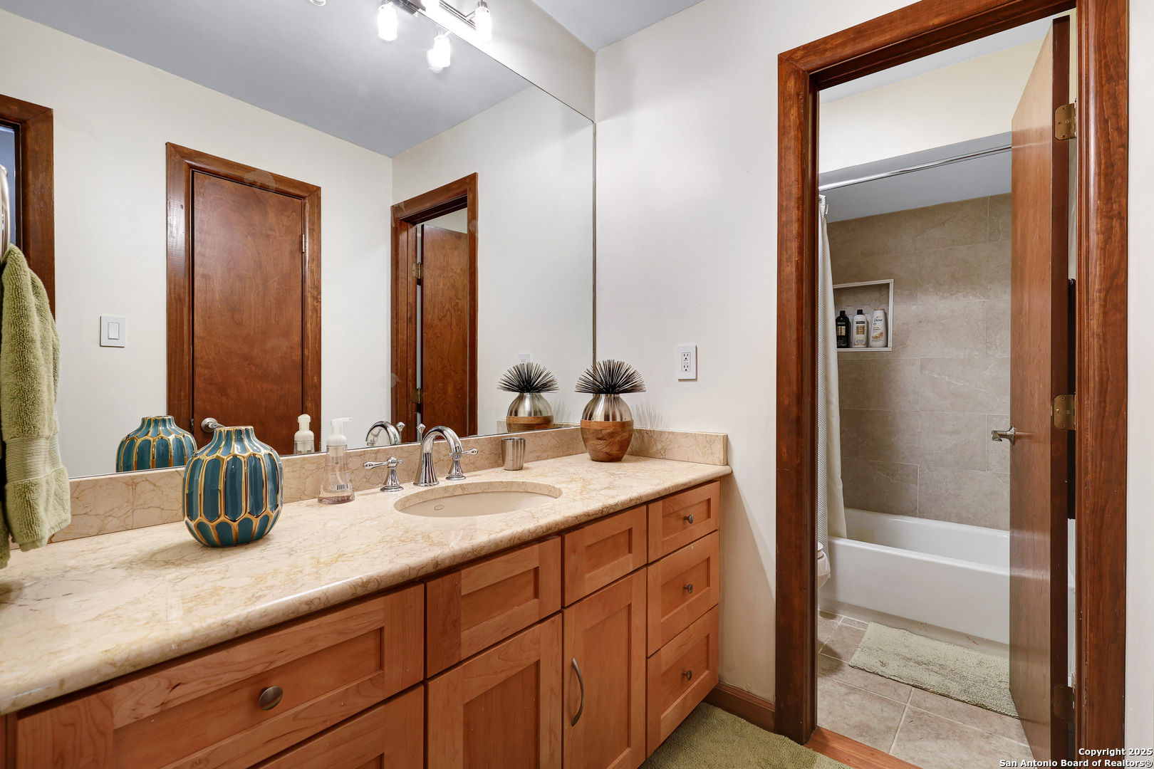 8715 Starcrest San Antonio TX 78217