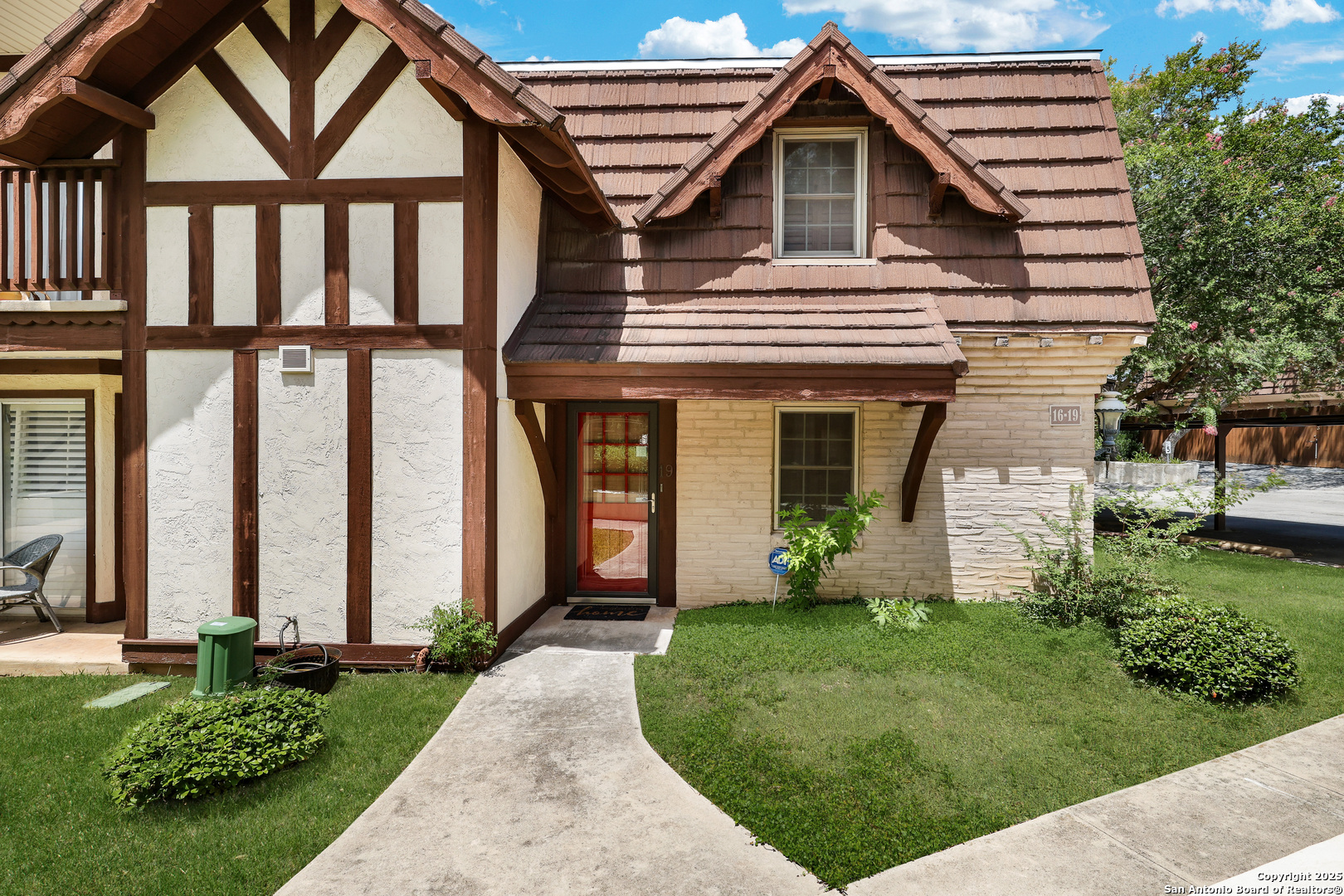 8715 Starcrest San Antonio TX 78217
