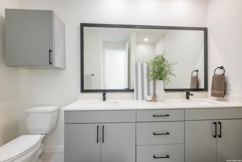 719 E Locust San Antonio TX 78212