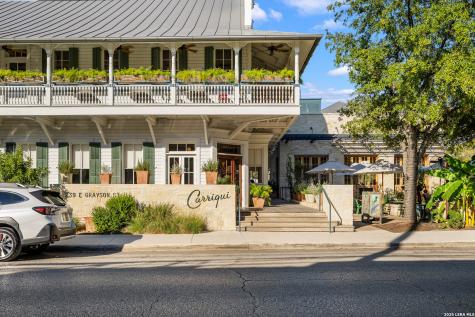719 E Locust San Antonio TX 78212
