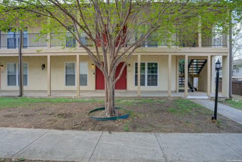 8702 Village San Antonio TX 78217