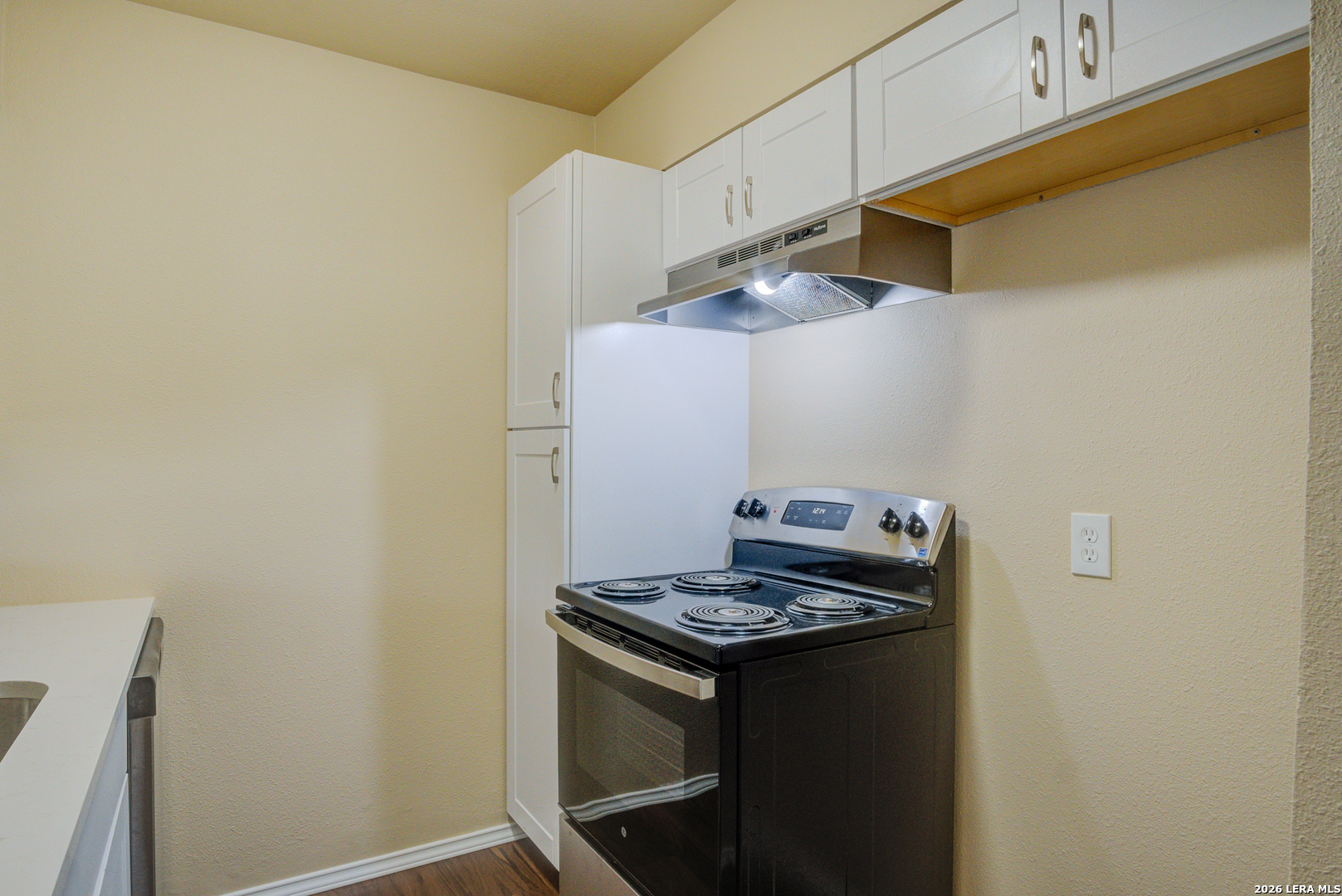 8702 Village San Antonio TX 78217