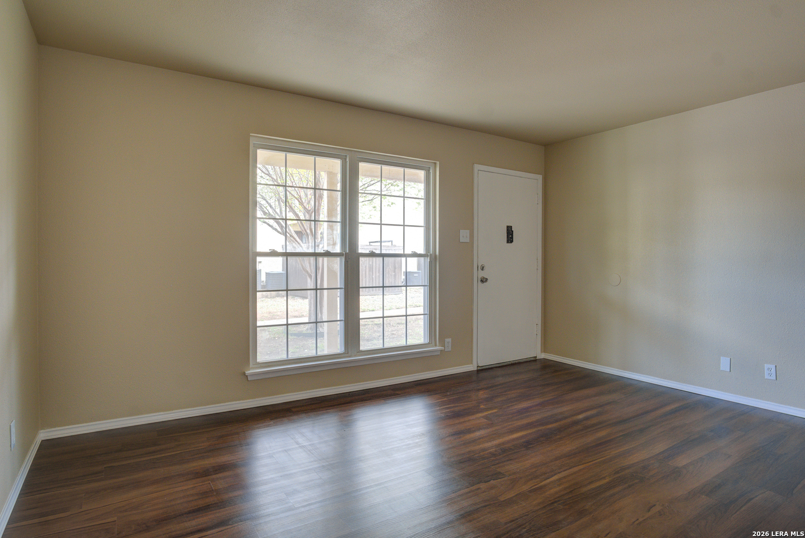 8702 Village San Antonio TX 78217
