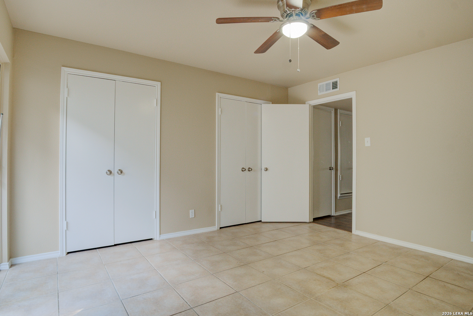 8702 Village San Antonio TX 78217