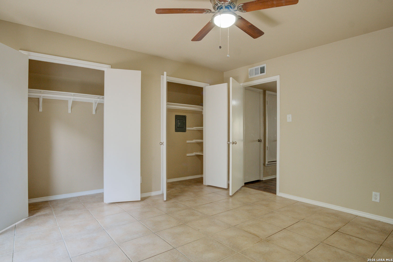 8702 Village San Antonio TX 78217