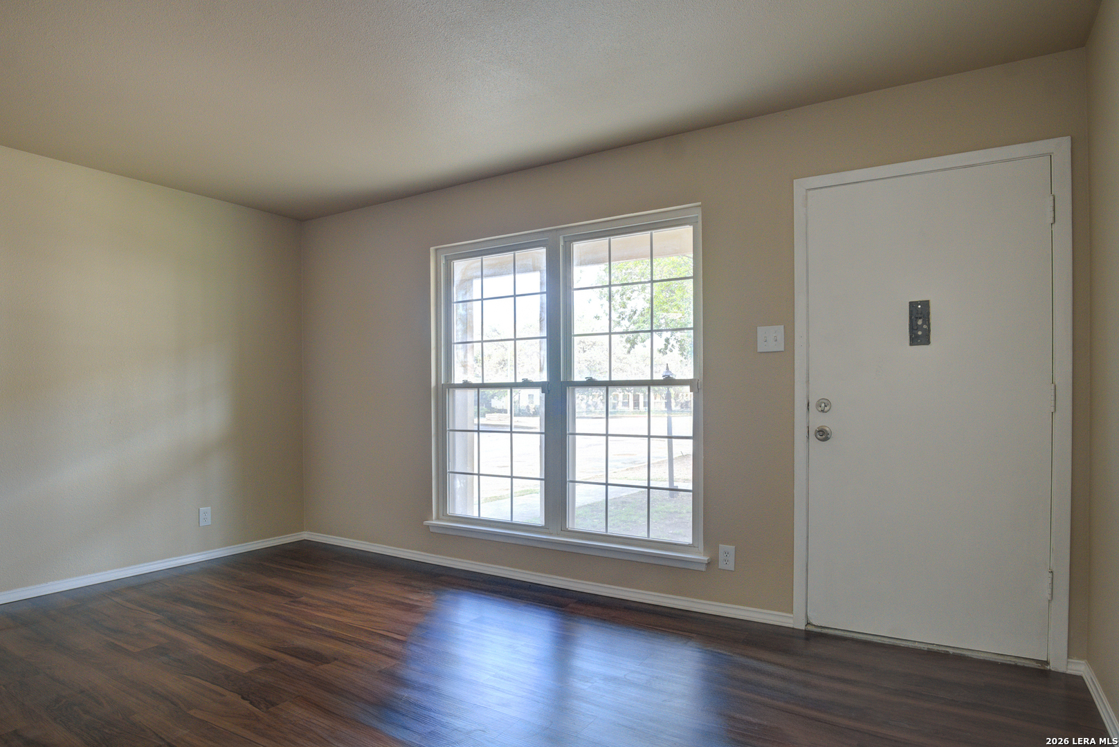 8702 Village San Antonio TX 78217