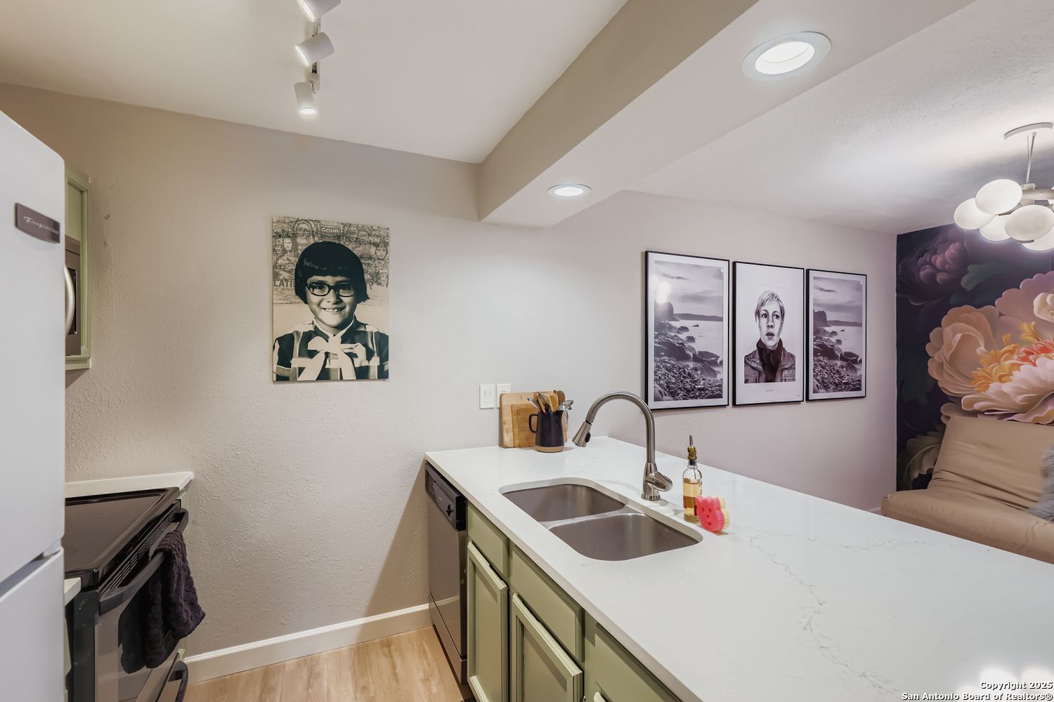 10527 Perrin Beitel San Antonio TX 78217