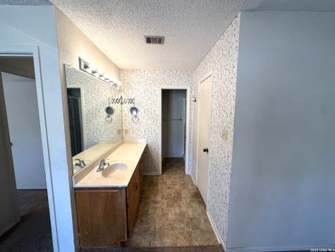 62 Oak Villa Road Canyon Lake TX 78133