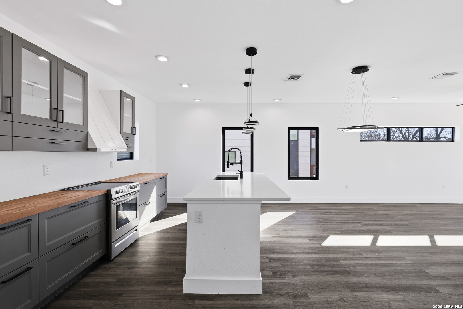 1512 Wyoming San Antonio TX 78203