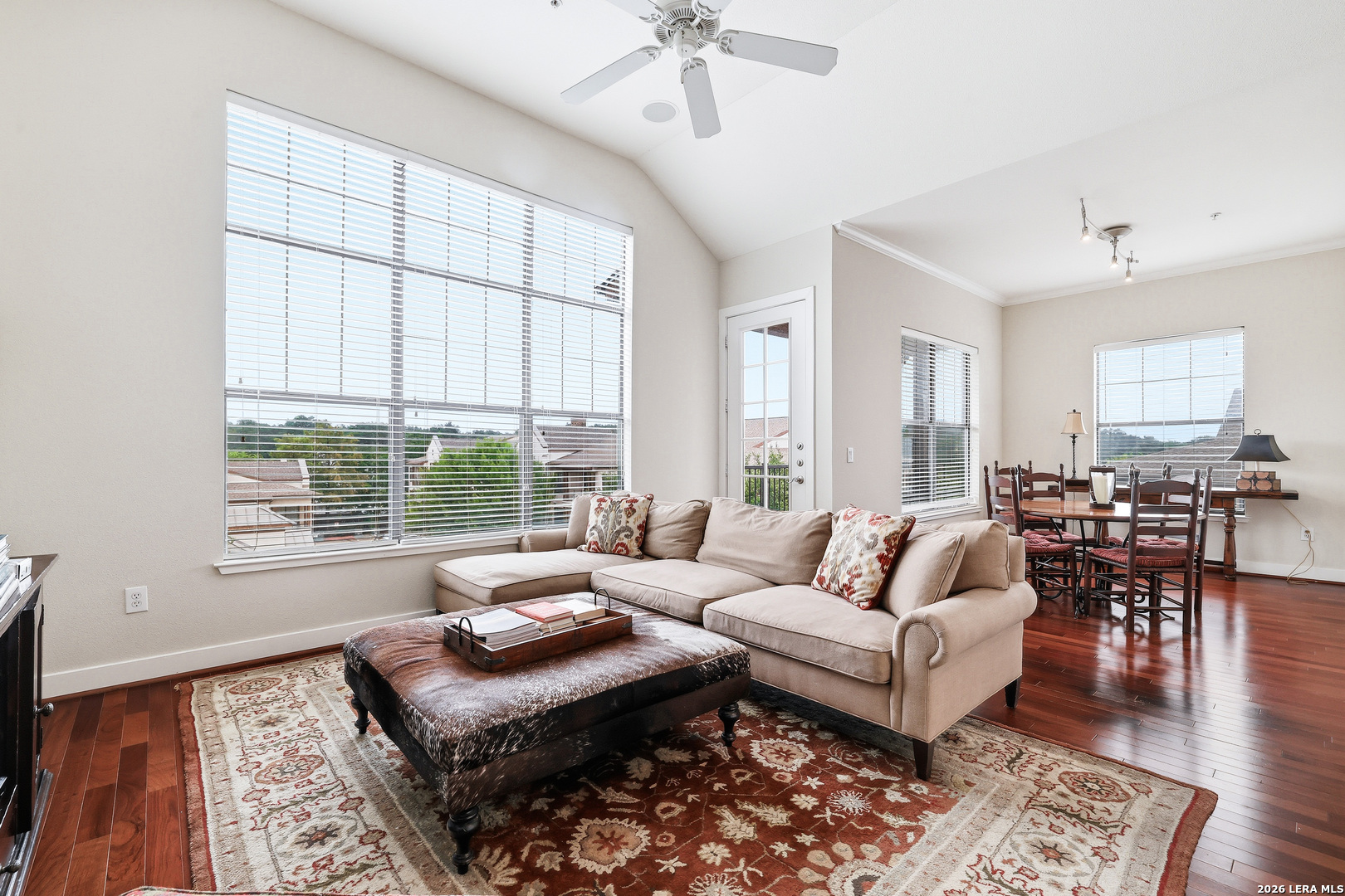 7342 Oak Manor San Antonio TX 78229