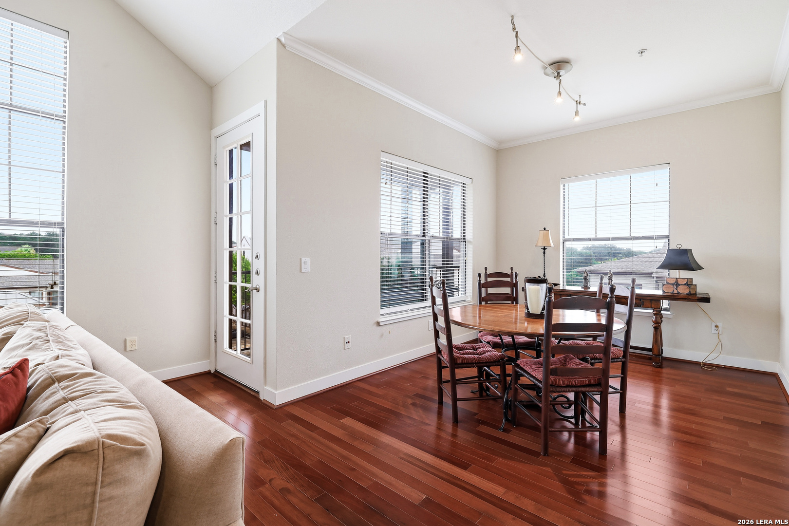 7342 Oak Manor San Antonio TX 78229