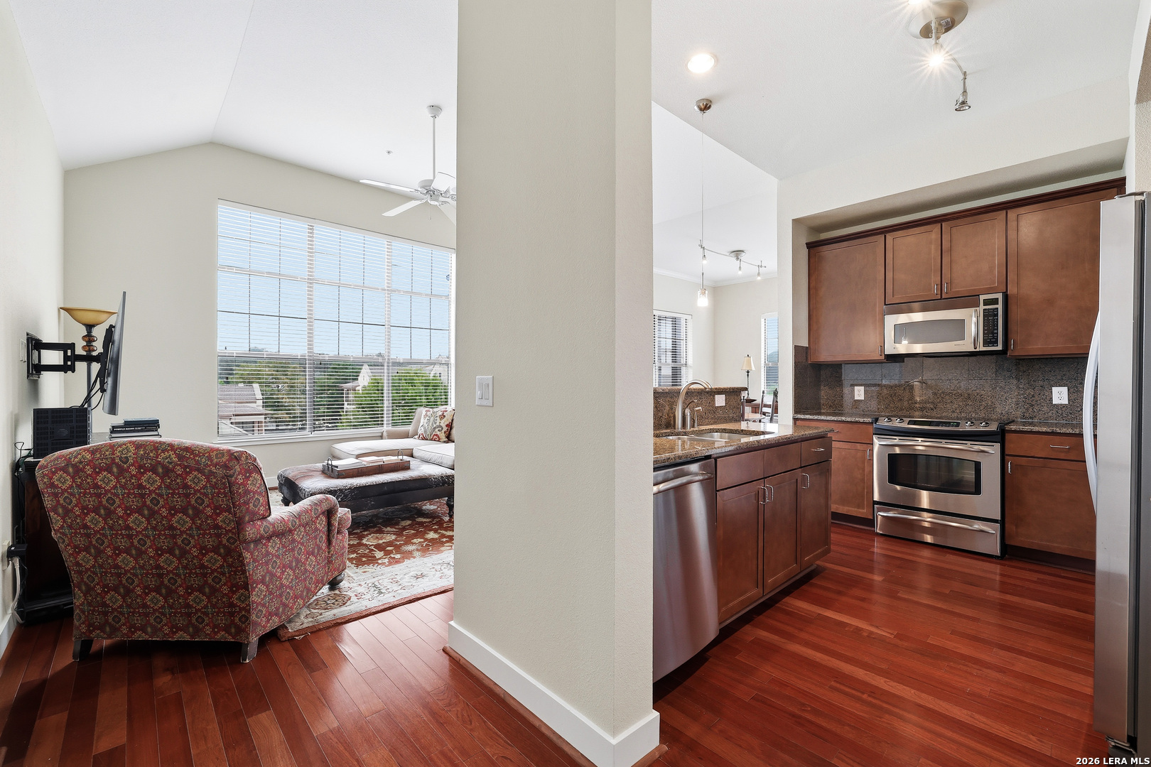 7342 Oak Manor San Antonio TX 78229