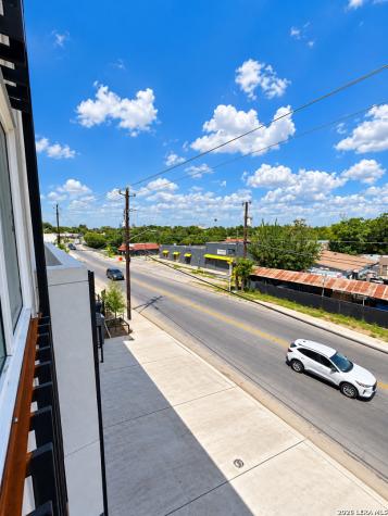 2619 S Flores Street San Antonio TX 78204