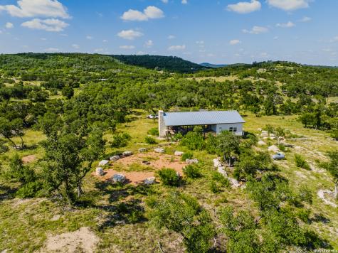 401 Pr 2410 Hondo TX 78861