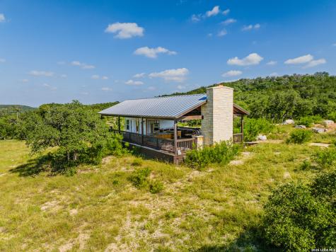 401 Pr 2410 Hondo TX 78861
