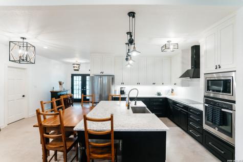 401 Pr 2410 Hondo TX 78861