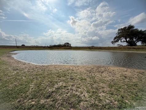 4689 County Road 302 Runge TX 78151