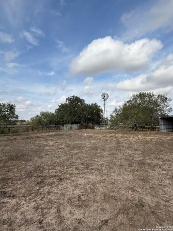 4689 County Road 302 Runge TX 78151