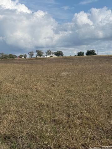 4689 County Road 302 Runge TX 78151