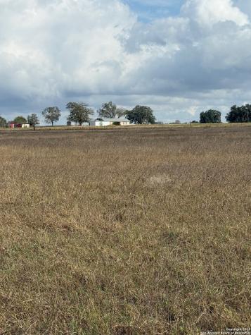 4689 County Road 302 Runge TX 78151