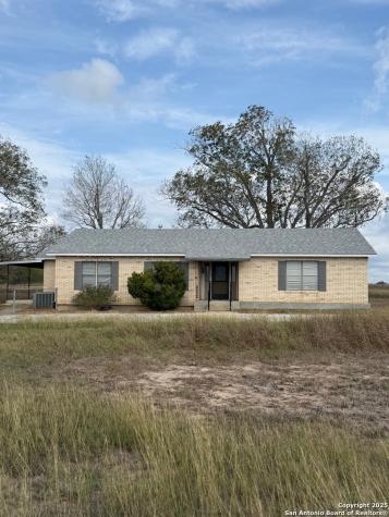 4689 County Road 302 Runge TX 78151