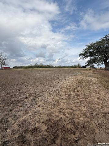 4689 County Road 302 Runge TX 78151