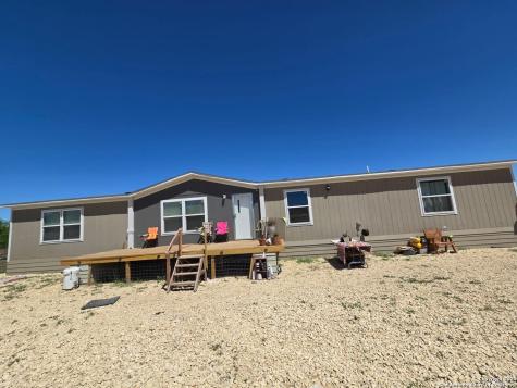 5581 Fm 1986 La Pryor TX 78872