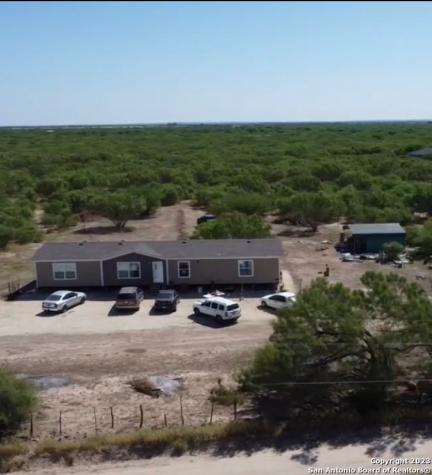 5581 Fm 1986 La Pryor TX 78872