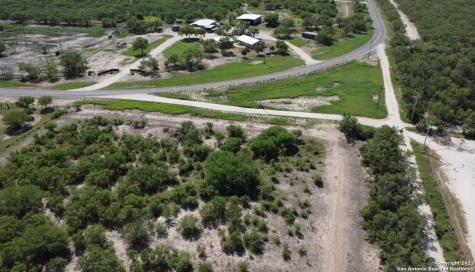 5581 Fm 1986 La Pryor TX 78872