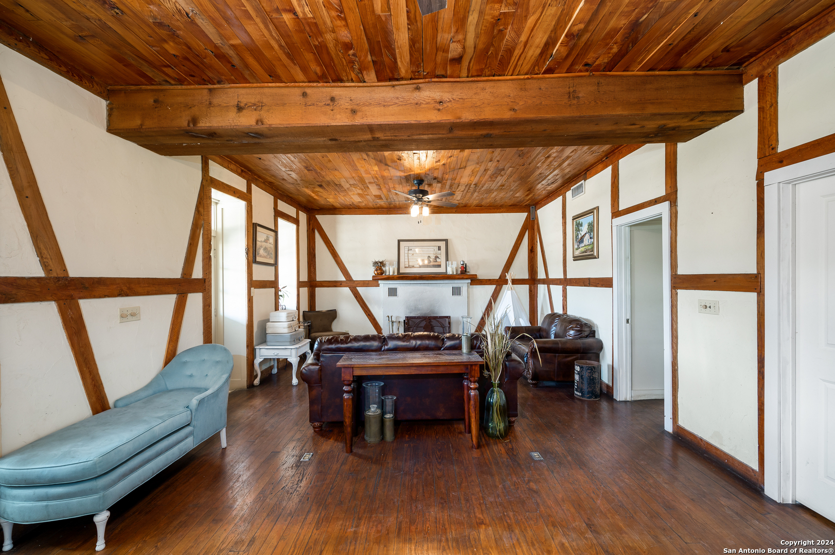 103 Waring Welfare Boerne TX 78006