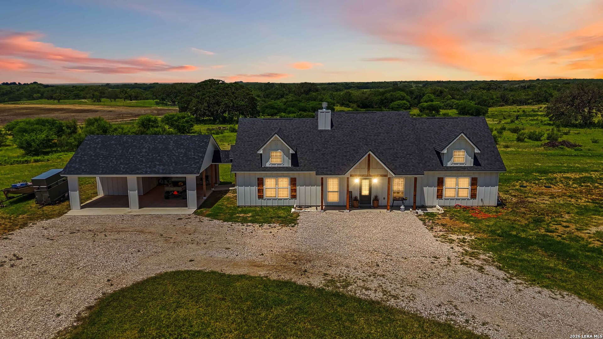 2194 S Ranch Road 187 Sabinal TX 78881