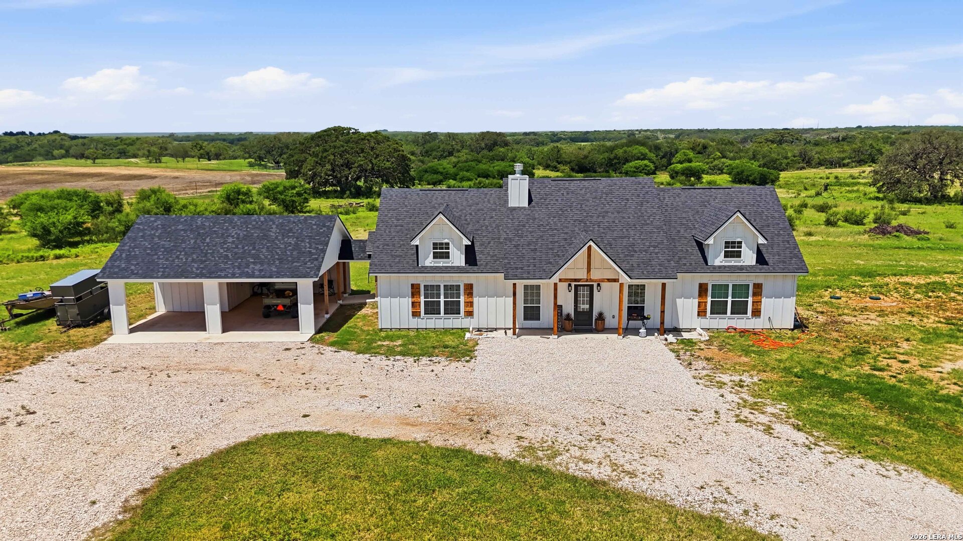 2194 S Ranch Road 187 Sabinal TX 78881