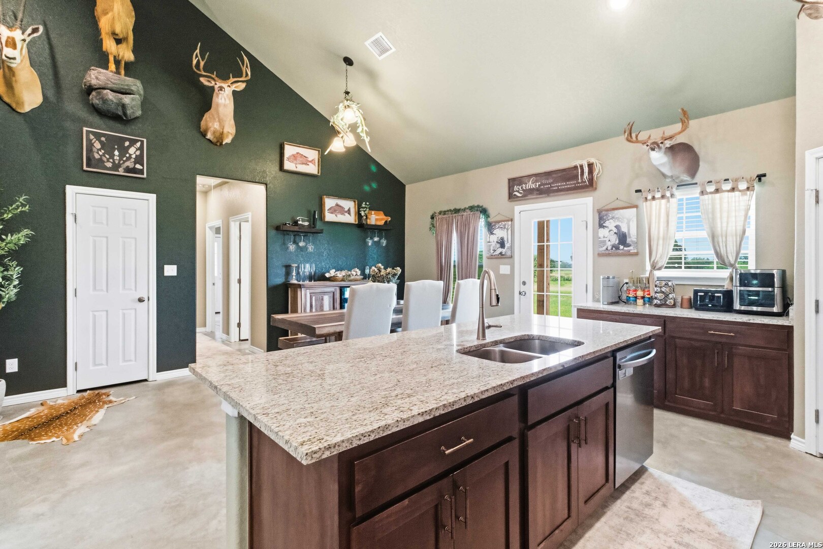 2194 S Ranch Road 187 Sabinal TX 78881