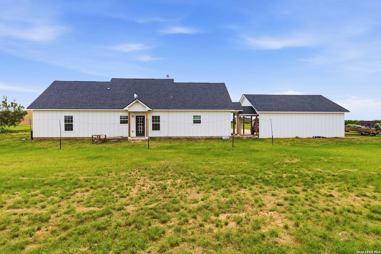 2194 S Ranch Road 187 Sabinal TX 78881