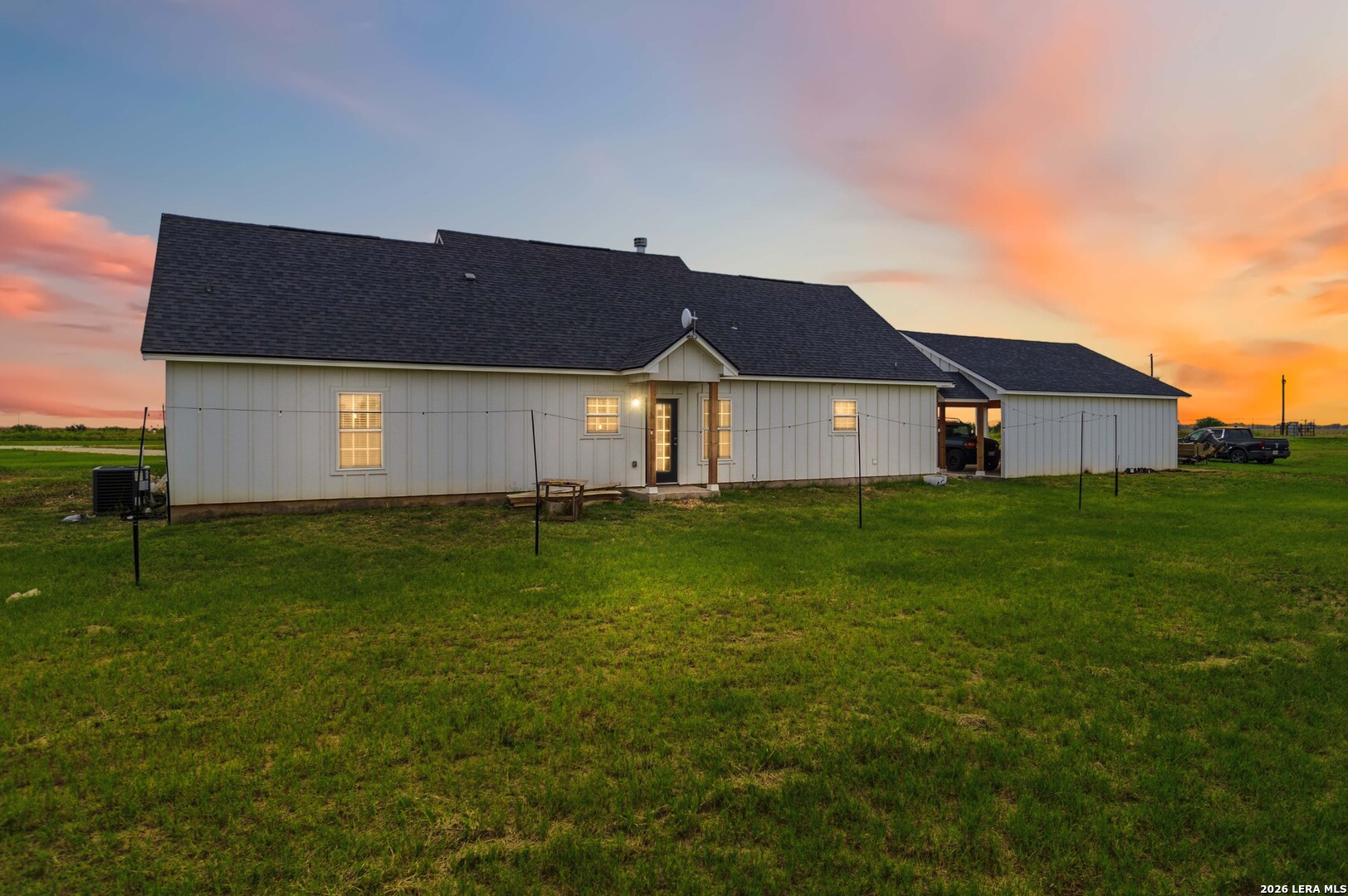 2194 S Ranch Road 187 Sabinal TX 78881