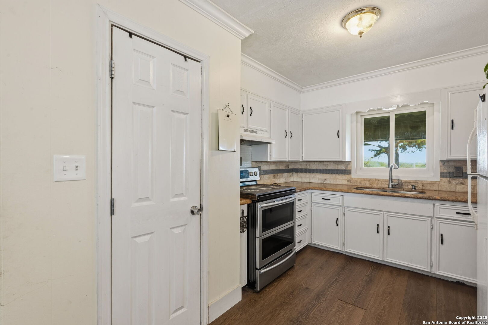 8646 Fm 155 Lagrange TX 78945